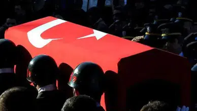 Şırnak'ta feci kaza: Kazaya müdahale eden polis, tırın çarpması sonucu şehit oldu!