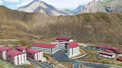 Hakkari Üniversitesi'nde 10 - 11 Nisan tarihlerinde eğitime ara verildi