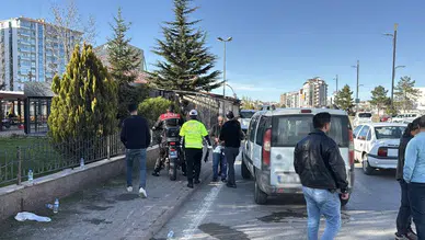Sivas'ta şüpheli takibi sırasında kaza: 2 polis yaralandı