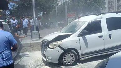 Batman'da kaza yapan araç alev aldı!