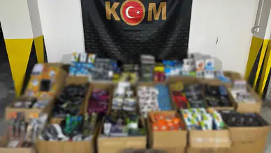 Eskişehir’de kaçak ürün operasyonu: Binlerce kaçak eşya ve bitkisel ürün ele geçirildi