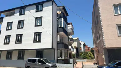Kocaeli'de acı kaza: Balkondan düşen bebek ağır yaralandı!