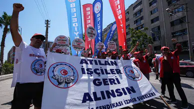 İzmir Büyükşehir Belediyesi'nin işten çıkardığı işçilerden eylem!