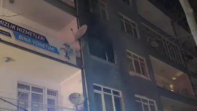 Niğde'de apartman dairesindeki ofiste yangın çıktı: 3 kişi dumandan etkilendi
