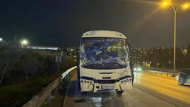 Kocaeli Dilovası'nda tır ile servis minibüsü çarpıştı : Yaralılar var