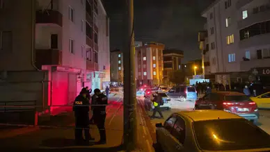 Kocaeli'de 5 katlı bina, oluşan çukur nedeniyle tahliye edildi