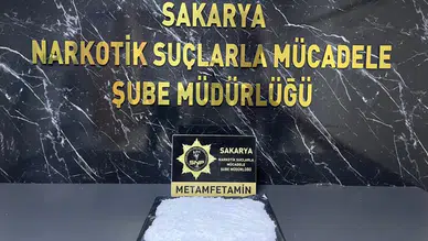 Sakarya'da aracında 1 kilogram uyuşturucu bulunduran kişi tutuklandı
