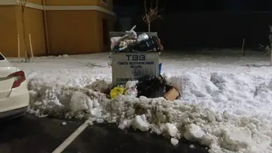 Adıyaman'da toplanmayan çöpler tepkilere neden oldu