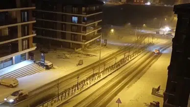 Tekirdağ'da kar ve buzlanma nedeniyle eğitime ara!