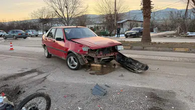 Hassa'da trafik kazası: Otomobille çarpışan motosiklet sürücüsü yaralandı