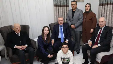 Cumhurbaşkanı Erdoğan ve Bahçeli'den depremzede aileye ziyaret