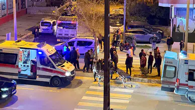 Mersin'de iki motosiklet çarpıştı : Sürücüler yaralandı