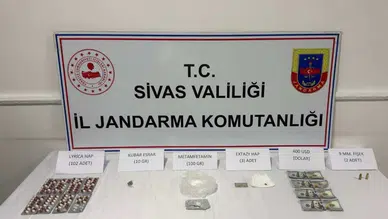 Sivas'ta uyuşturucu operasyonu : 3 kişi tutuklandı