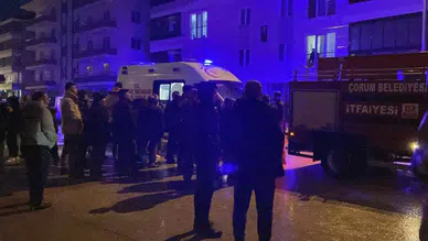 Çorum'da 4 kişilik aile, yanan evde mahsur kaldı