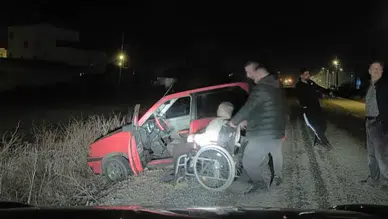 Aksaray'da engelli sürücü şarampole düşerek araçta mahsur kaldı