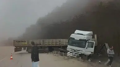 Sinop Boyabat’ta yolunda tır kazası