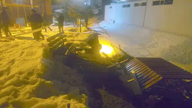 Hakkari'de istinat duvarı çöktü