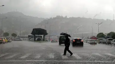Meteoroloji uyardı : Doğu Anadolu'ya yağış ve kar geliyor