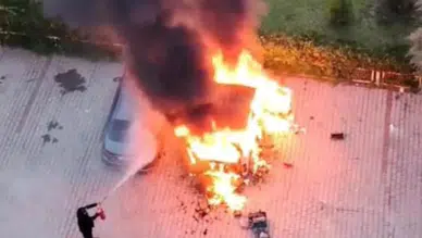 Diyarbakır'da site içerisinde korkutan yangın : Vatandaşlar tahliye edildi