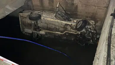 Eskişehir'de korkutan kaza ! Otomobil 5 metre yüksekten sulama kanalına uçtu : 2 yaralı