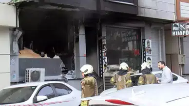 Esenyurt'ta fırın yangını : Belediye işçisinden yangına ilk müdahale