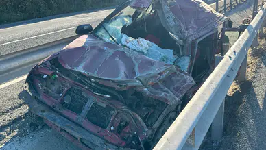 Uşak'ta cip refüje çarptı: 1 ölü, 2 yaralı