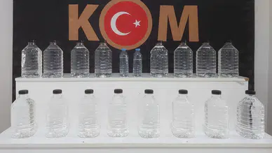 Kırşehir’de kaçakçılık operasyonu : Araçta etil alkol ve sahte içki ele geçirildi