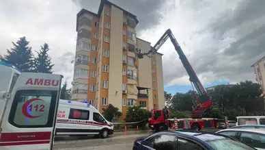 Denizli'de iki işçi yıldırım çarpması sonucu yaralandı
