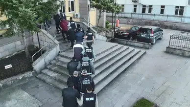 Artvin merkezli 14 ilde lüks araç operasyonu : 11 şüpheli tutuklandı