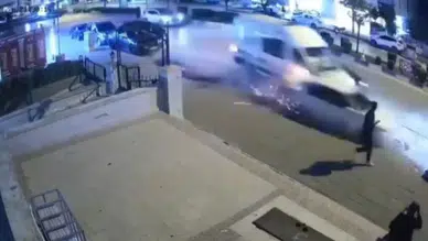 Gaziantep'te ambulansın karıştığı zincirleme kaza : 3 yaralı