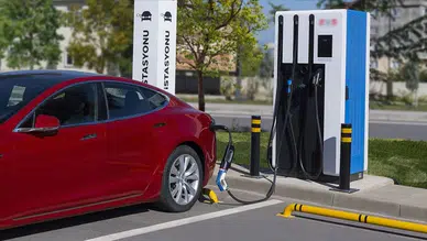 Evine izinsiz şarj istasyonu kurdu, 840 bin TL’lik kaçak elektrik cezası yedi