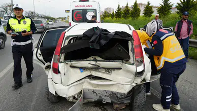 Kırıkkale'de iki otomobil çarpıştı : Kazada 7 kişi yaralandı