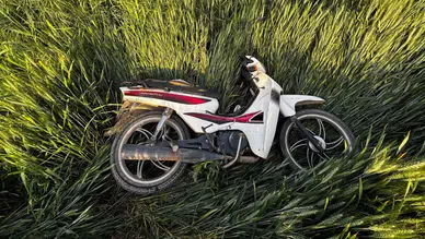 Bilecik’te motosiklet tarlaya uçtu : 2 yaralı