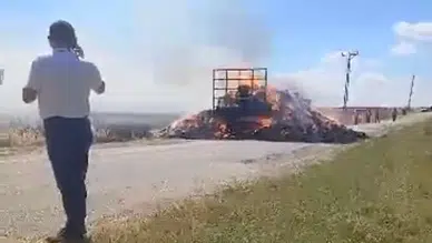 Kırklareli Lüleburgaz'da seyir halindeki römork yandı