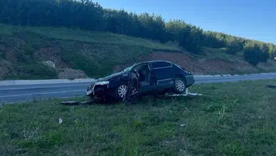 Ardahan'da otomobil devrildi : Sürücü hayatını kaybetti