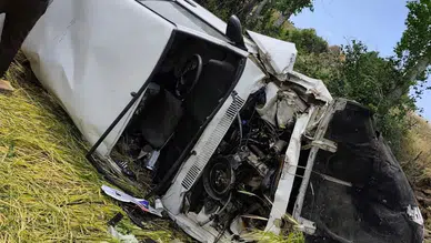 Yozgat'ta Tofaş marka otomobil takla attı : Sıkışan 2 yaralıyı itfaiye kurtardı