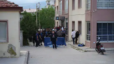 Niğde'de 10. kattan düşen 20 yaşındaki genç öldü