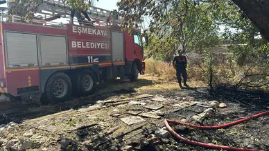 Aksaray'da bahçede başlayan yangın müstakil eve sıçradı