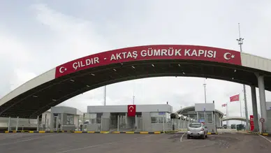 Çıldır-Aktaş Gümrük Kapısı'nda kaçakçılık : 24 ton hurda ele geçirildi