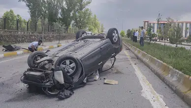 Patnos'ta kontrolden çıkan otomobil takla attı : 1 yaralı