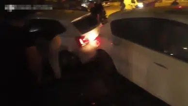 Antalya'da kavşakta kaza : 2 kişi yaralandı