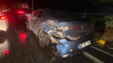 Zonguldak'ta iki otomobil kavşakta çarpıştı : 5 yaralı