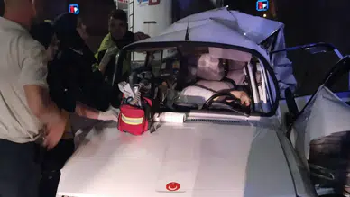 Zigana Tüneli'nde arızalanan otomobile tır çarptı : 1 ölü, 2 yaralı