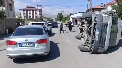 Hakkari Yüksekova'da kaza : 3 kişi yaralandı