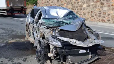 Gümüşhane'de otomobil, kamyona arkadan çarptı : 1 yaralı
