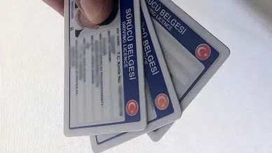 Ehliyet sınavında yapay zeka destekli usulsüzlük : 15 kişi tutuklandı