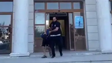 Hatay'da ayrılmak isteyen eşini çocuklarının önünde öldüresiye döven koca tutuklandı