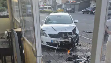 Lüleburgaz'da iki otomobil çarpıştı, bir sürücü yaralandı