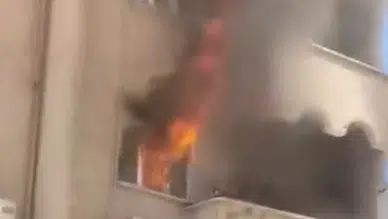 Elazığ'da 4 katlı binada çıkan yangın itfaiye ekiplerince söndürüldü