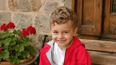Kocaeli'de havuza düşerek hayatını kaybeden 4 yaşındaki çocuk defnedildi